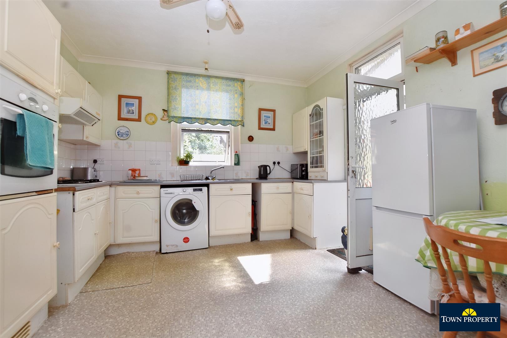 Property Details for Halton Road Eastbourne BN22 7HL Town Property